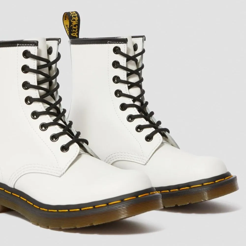 Dr. Martens Women's 1460 Smooth - White