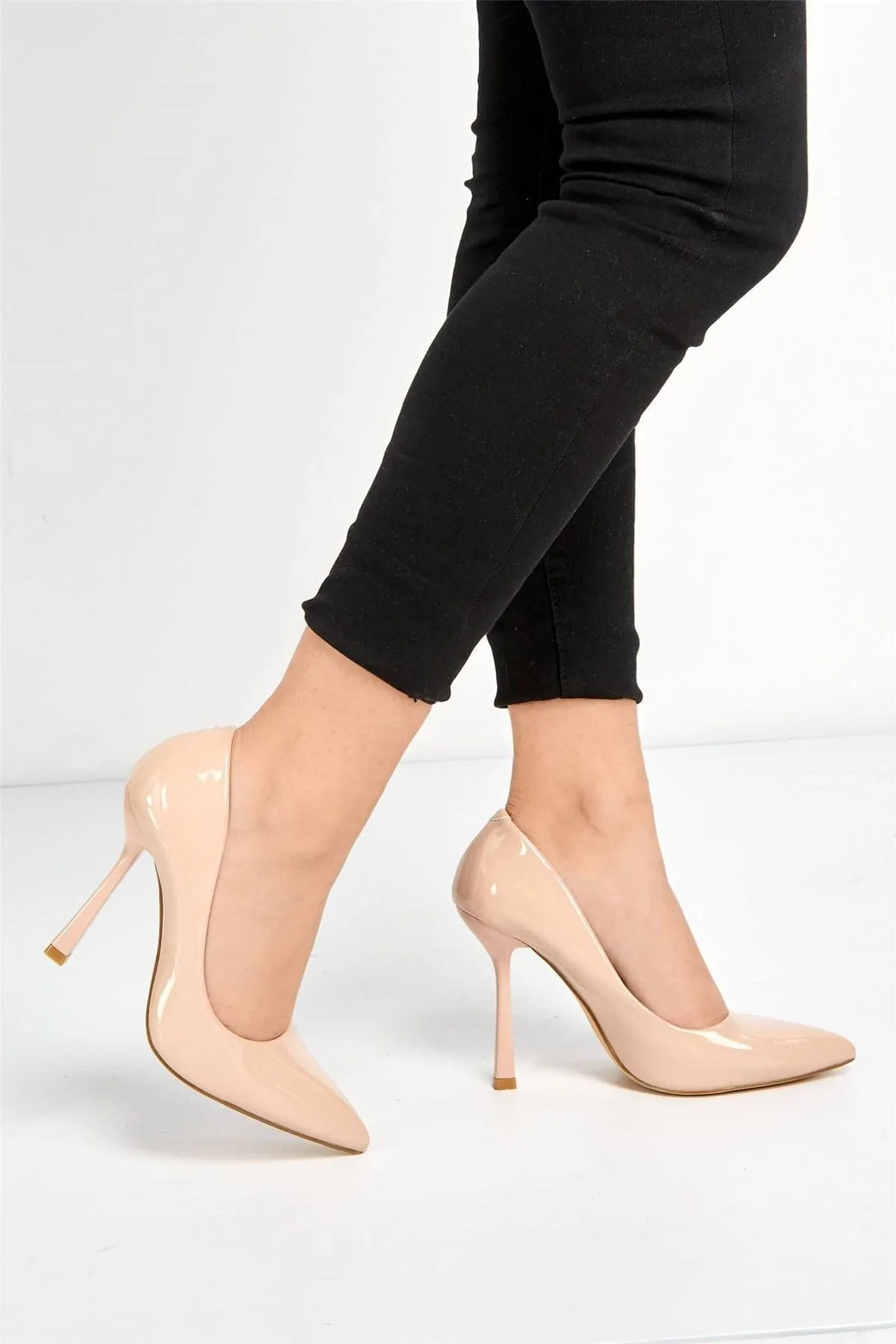 Gina Spool Heel Court Shoes in Nude Patent