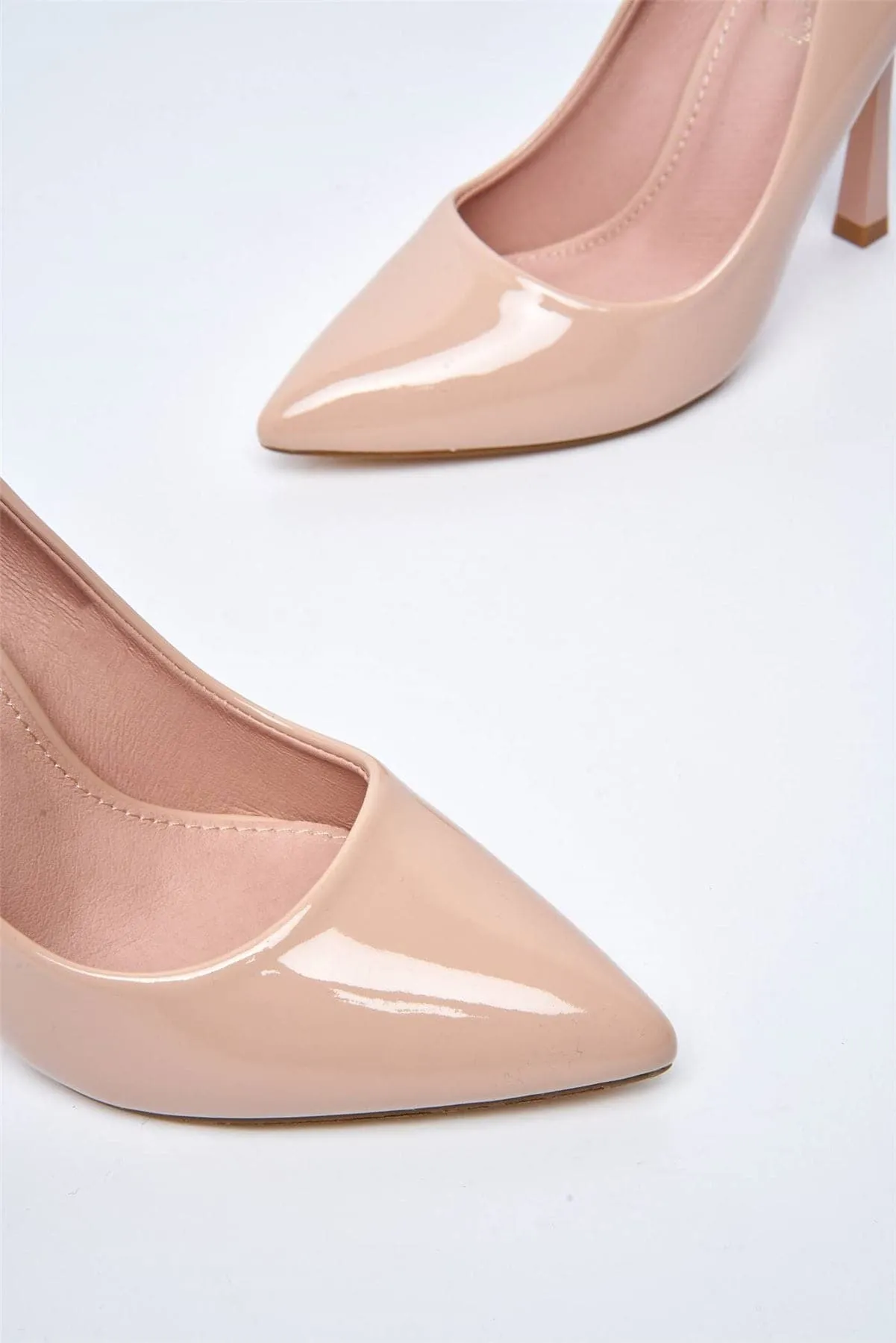 Gina Spool Heel Court Shoes in Nude Patent